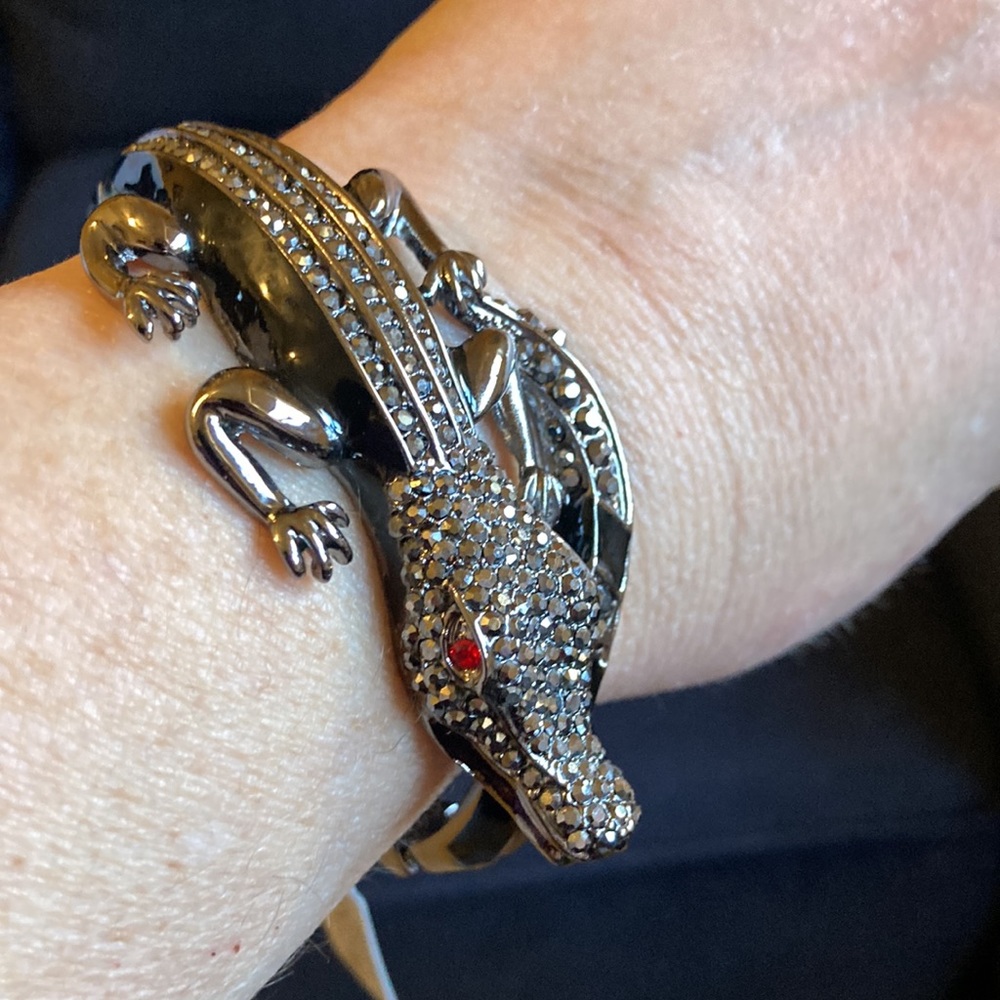 NWT gunmetal black rhinestone ruby eyed & black enamel crocodile hinged bracelet